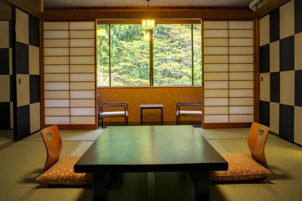 Yugawara-Onsen Komachikan Экстерьер фото