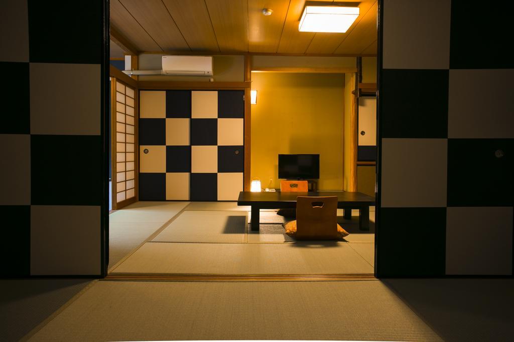 Yugawara-Onsen Komachikan Экстерьер фото