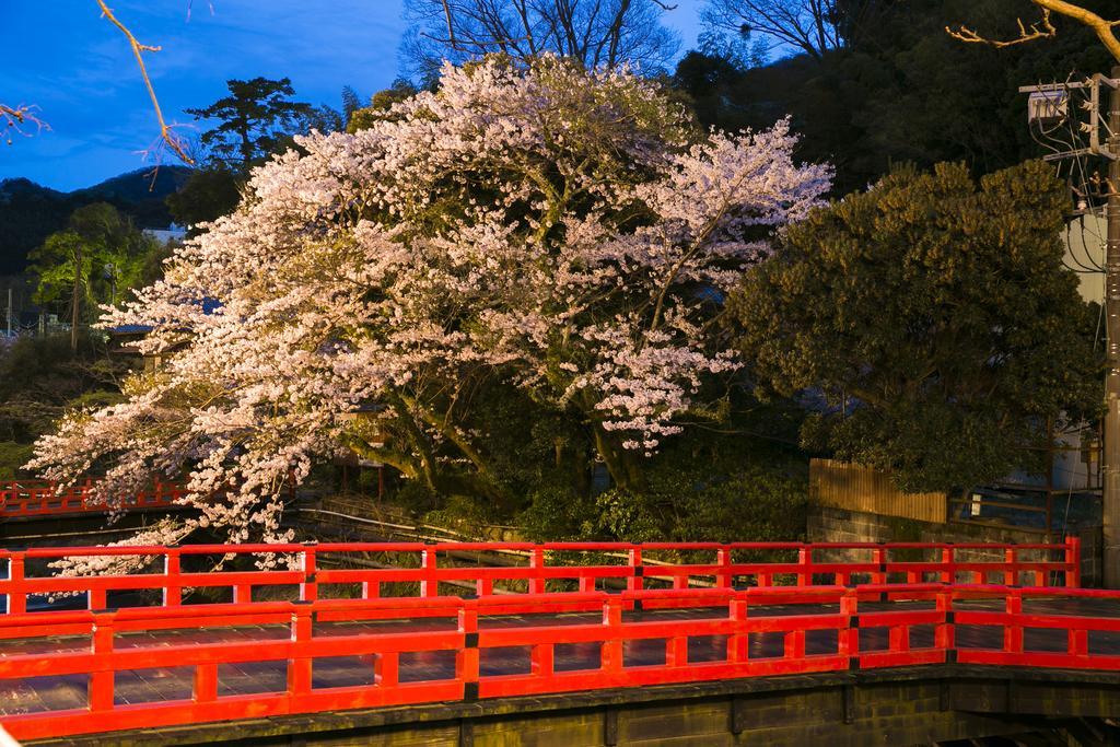 Yugawara-Onsen Komachikan Экстерьер фото