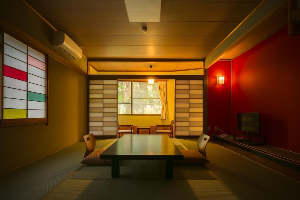 Yugawara-Onsen Komachikan Экстерьер фото